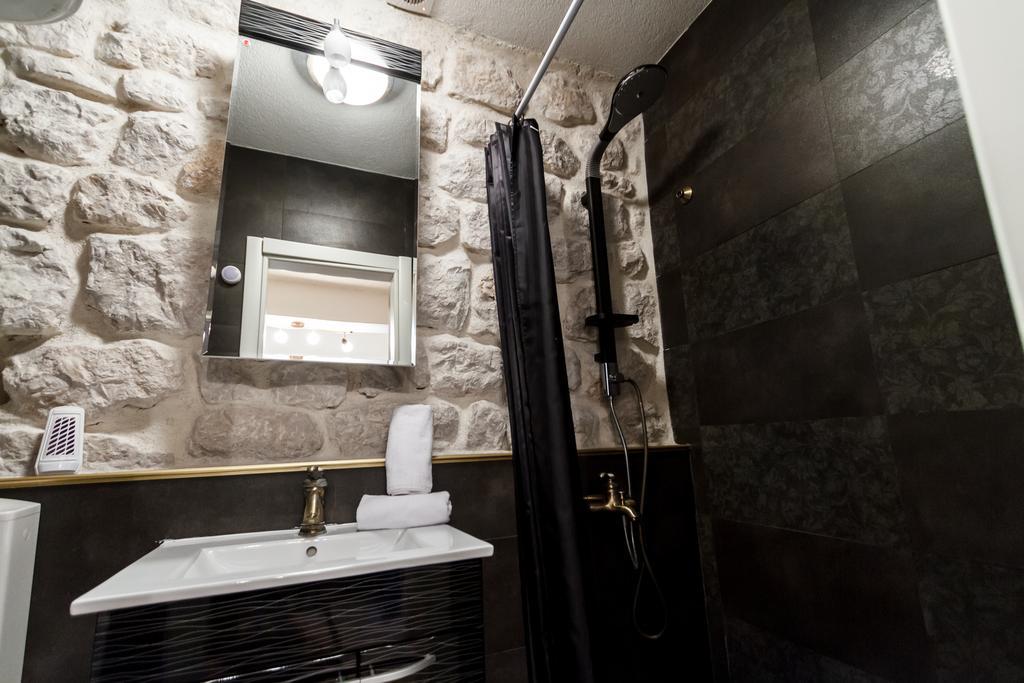 Hill Apartments Kotor Dış mekan fotoğraf
